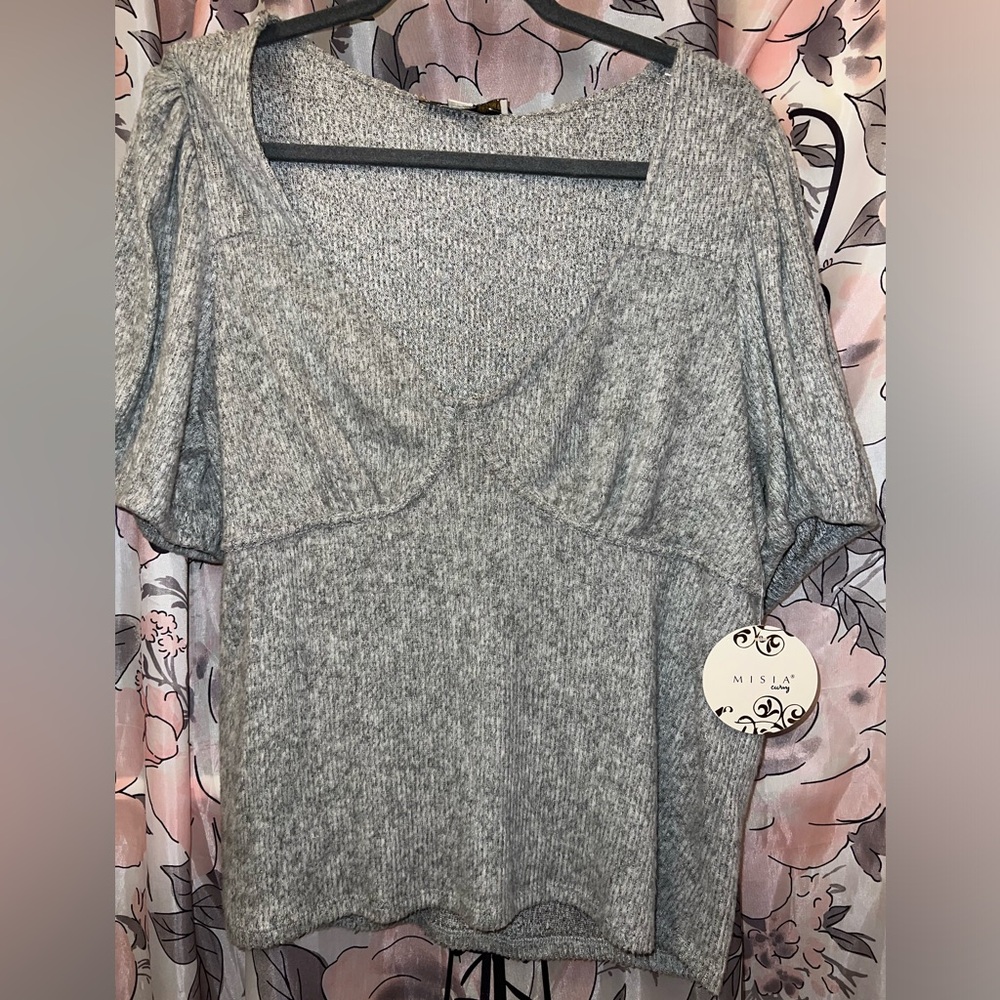 Gray top